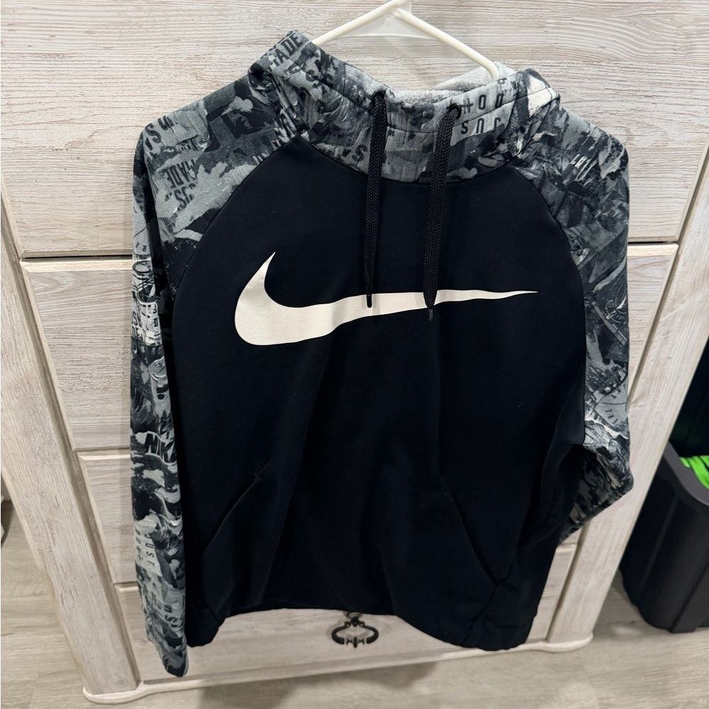 Nike Black and White Dri-FIT Hoodie - Text Label Detail